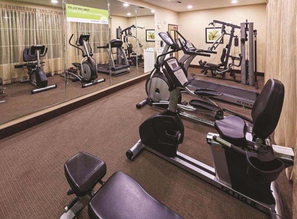 La Quinta By Wyndham Beeville מראה חיצוני תמונה